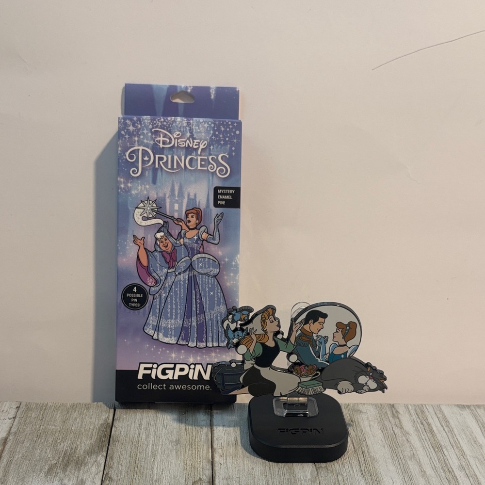 Disney Princess FiGPiN Quest Collectible Pin - Cinderella - Boxlunch Exclusive
